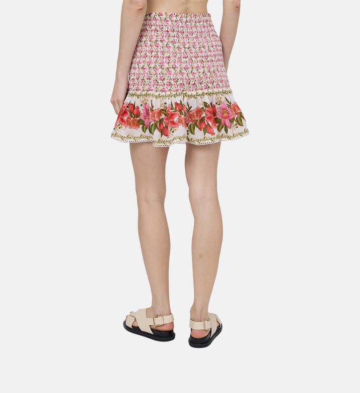 تنورة قصيرة بطبعة أزهار وفواكه صيفية