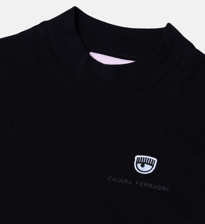 تي شيرت قطن بياقة عالية وطبعة شعار تي شيرت قطن بياقة عالية وطبعة شعار