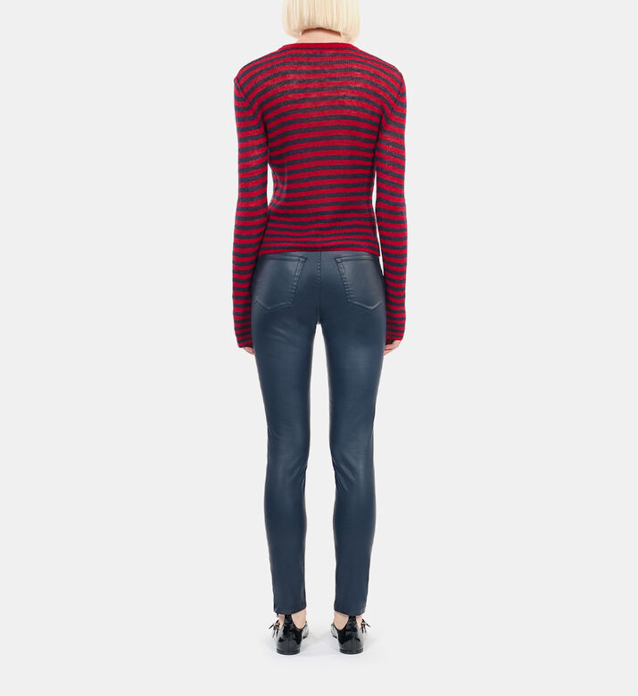 بنطال جينز ضيق بأزرار بتأثير جلد