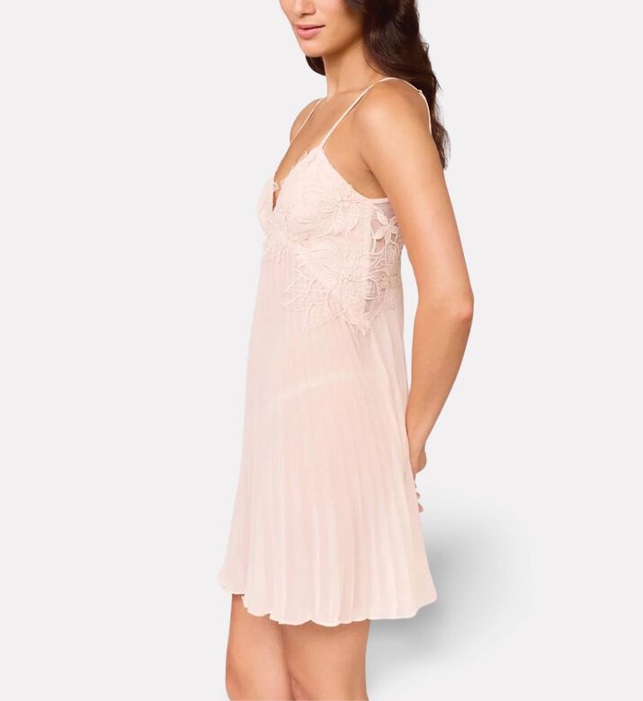 Rya Chemise Delight, Model View