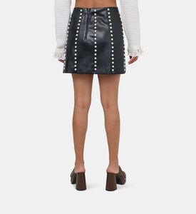 تنورة ليشيا مزينة بخطوط