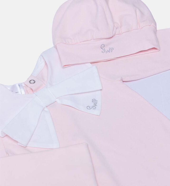 طقم أطفال مزين بعقدة