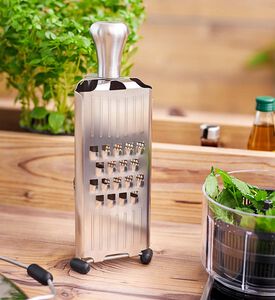 Roesle Multifunctional Grater, Packshot View Roesle Multifunctional Grater, Packshot View