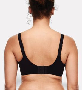 Chantelle Norah Comfort Underwire Bra, Black, 100, E, Model View