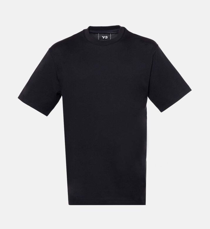 تيشيرت بأكمام قصيرة برسم غرافيكي