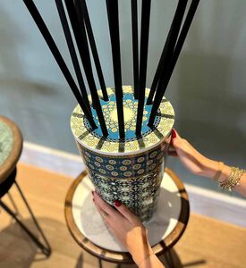 ناشرة عطر أندلسية بورسلين كبيرة