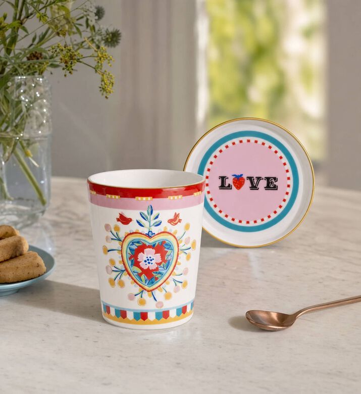 Baci Milano Mamma Mia Flower Saucer Espresso Cup - 5.5 X 7 Cm, Model View