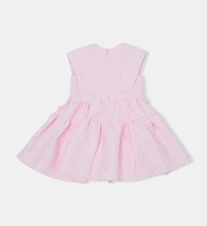 فستان مطرز بأزهار