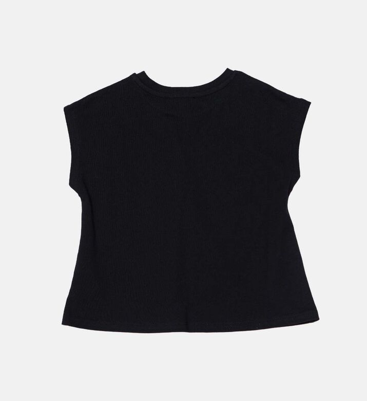 تيشيرت واسع بشعار مطرز