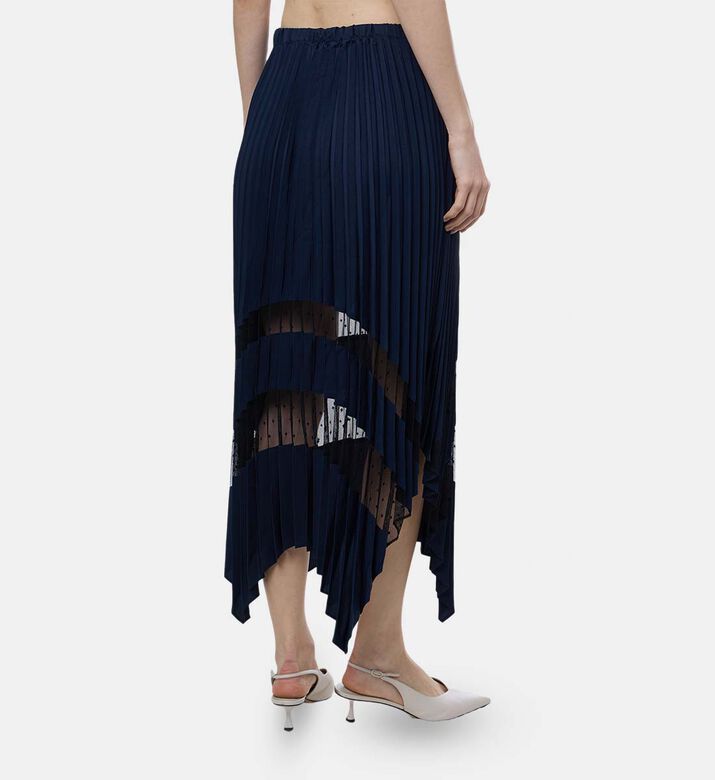 تنورة غير متماثلة بطيات متعددة النقوش