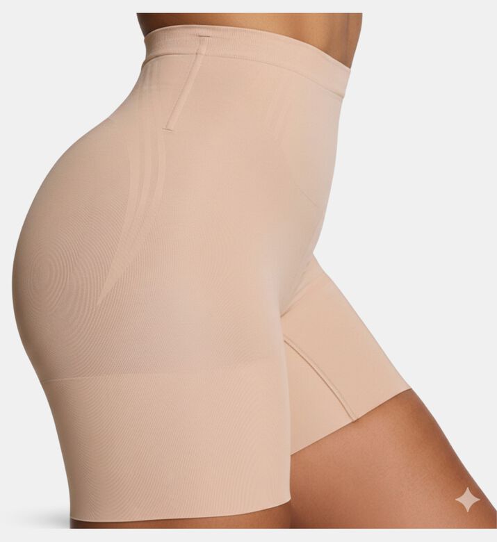 Spanx Short, Model View