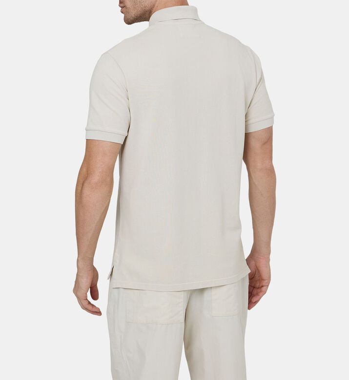 قميص بولو بأكمام قصيرة