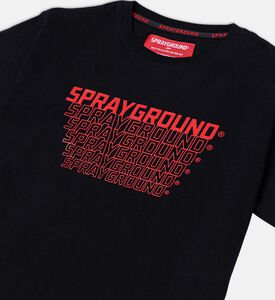 تيشيرت بطبعة شعار فضائي