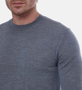 سترة ناعمة محبوكة بأساور مضلعة