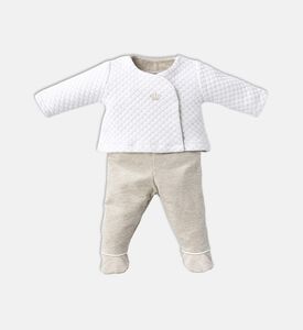 طقم هدية لمولود جديد باللون الذهبي