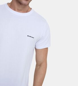 تيشيرت زافره قطن بشعار على الصدر