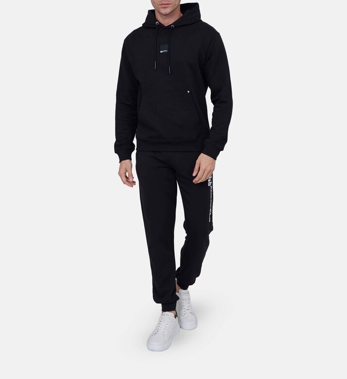 بنطال رياضي ضيق بنقش شعار