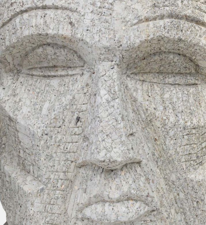 مجموعة تماثيل الرأس الحجري