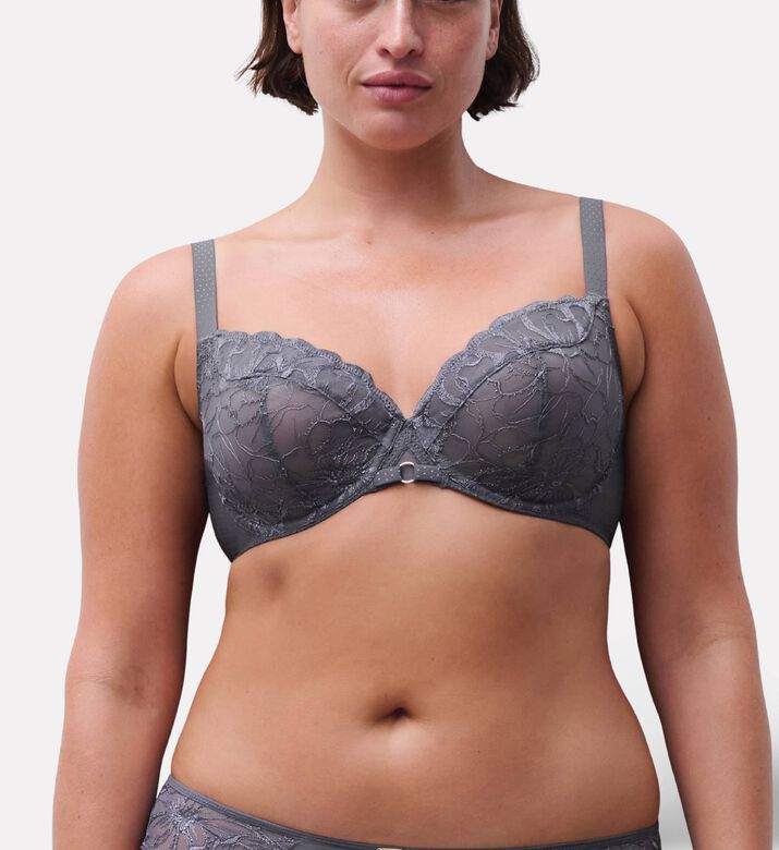 Chantelle Scalloped Edges Embroidered Bra, Model View