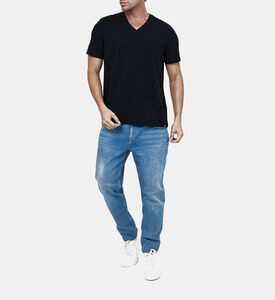 تيشيرت بياقة V