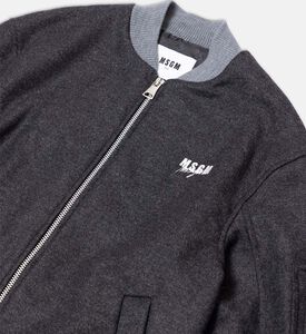 جاكيت بومبر بلوغو مطرز بملمس بارز