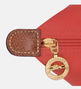 حقيبة يد صغيرة بمقبض علوي