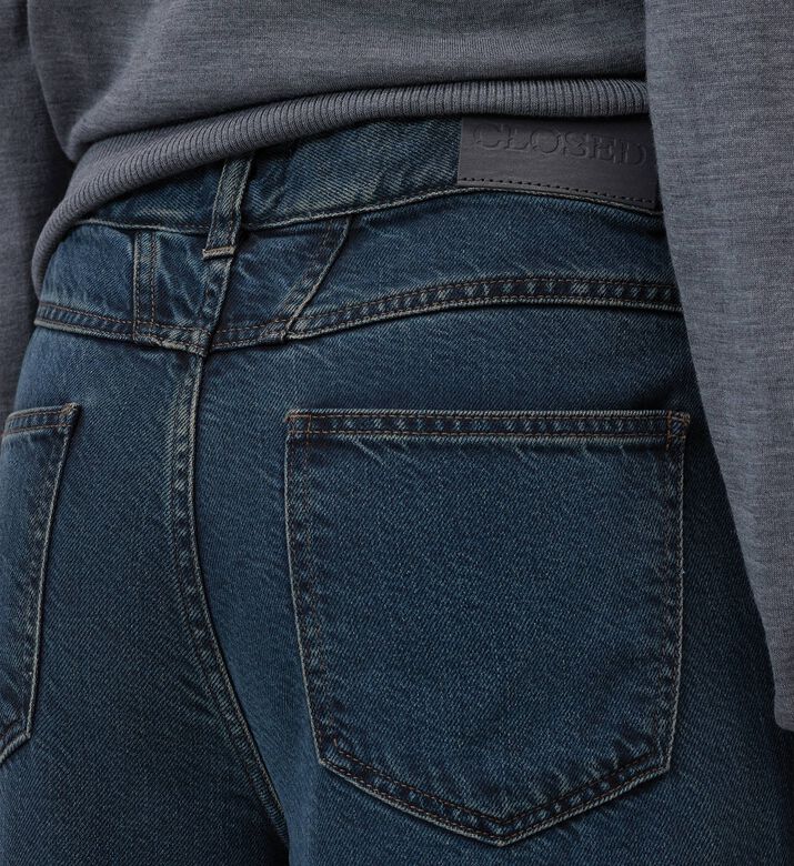 Closed Jeans Glow Up, Model View