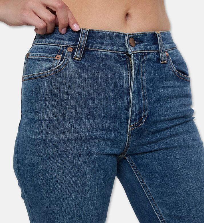 Alice and Olivia Jeans Delancey, Model View