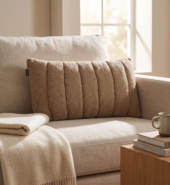 Home Deco and More Gregor Rectangular-shape Cushion, Packshot View