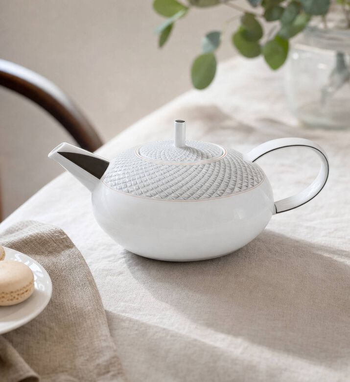 Vista Alegre Maya Porcelain Teapot, Model View