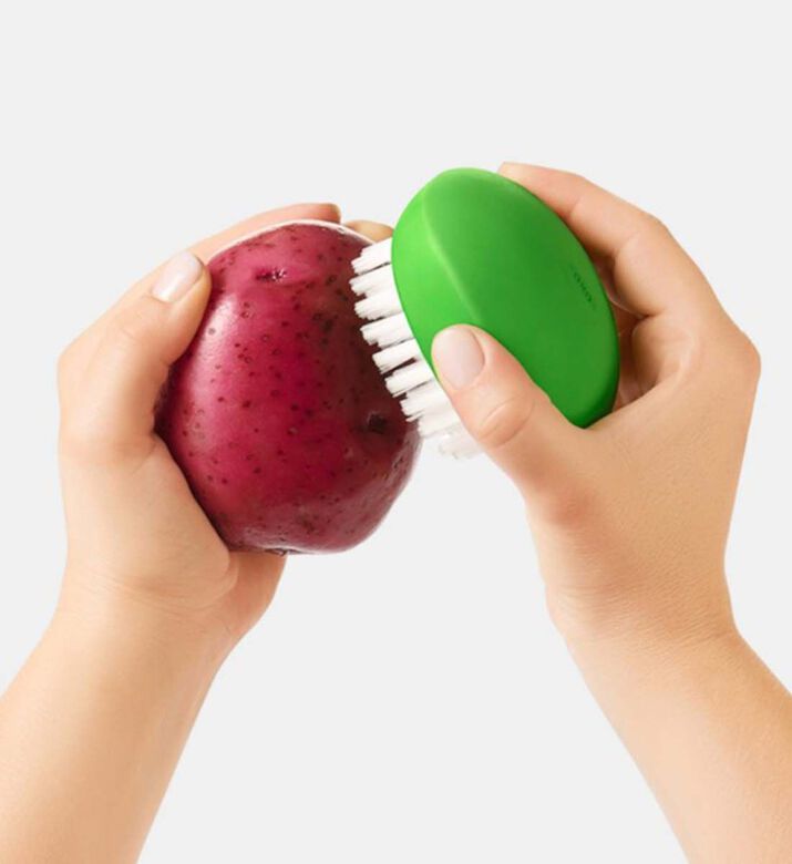 Oxo Flexible Nylon Vegetable Brush, Packshot View