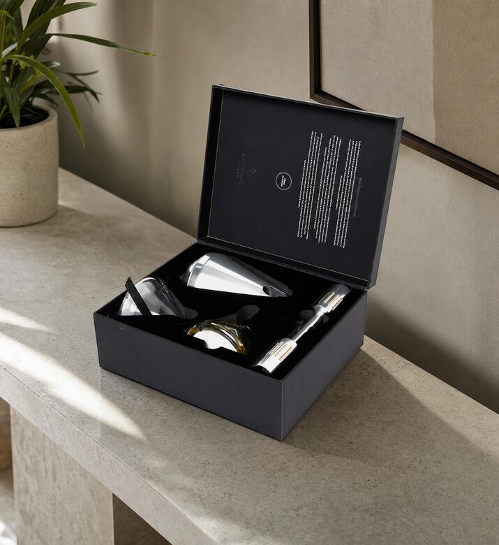 Ladenac Caolin Fleur Balance Silver Diffuser, Model View