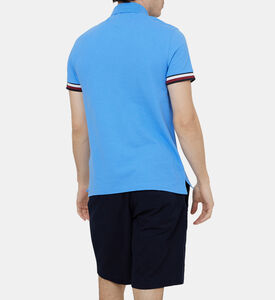 تيشيرت بولو بقصة ضيقة بعلم ونقشة أحرف العلامة