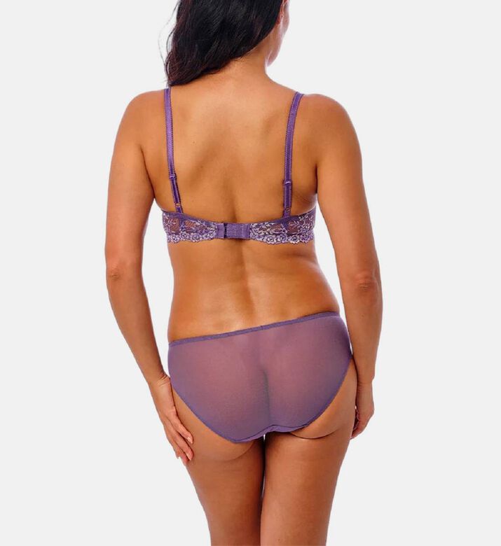 Wacoal Bra, Model View