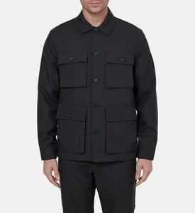 جاكيت بأربعة أزرار بجيب بغطاء قلاب