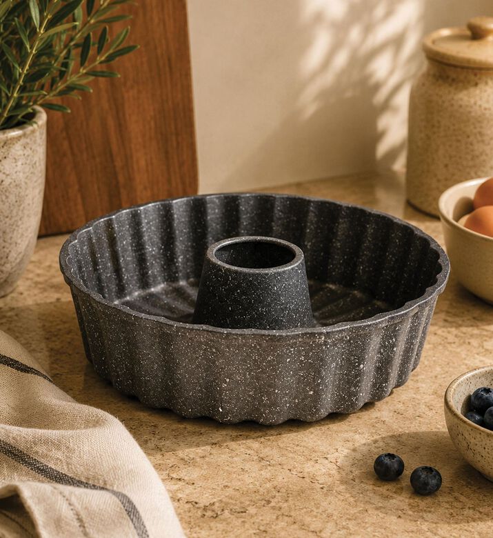 Risoli Crostata Aluminum Deep Donut Dish, Packshot View