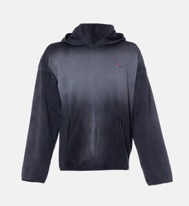 سويت شيرت بغطاء رأس وشعار مطرز