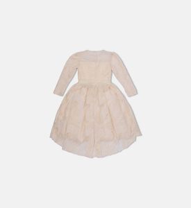 فستان بتصميم عالي من الأمام ومنخفضة في الخلف