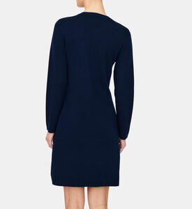 فستان ضيّق بصف أزرار صوف