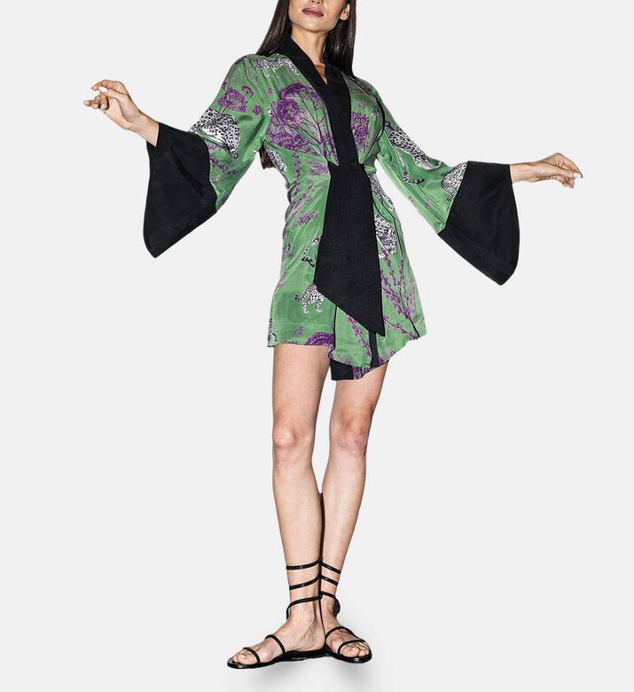 Niluu Kimon Wildesse, Model View