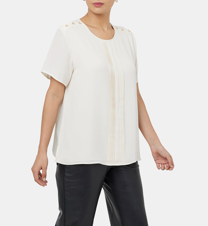 مطوي بأكمام قصيرة الأعلى