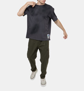 تيشيرت مصبوغ بشكل غير منتظم بنقشة فنية