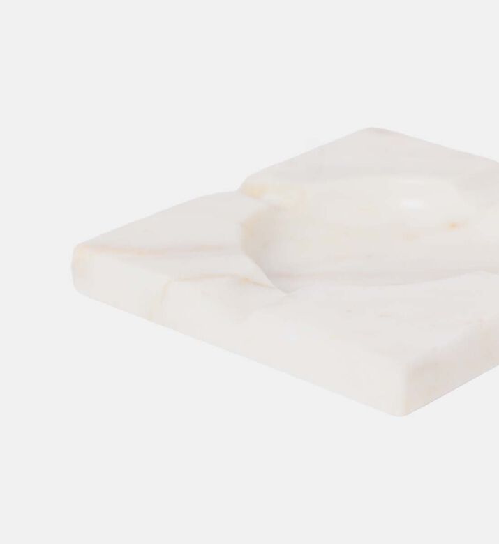 منفضة سجائر رخامية بلمسة لامعة