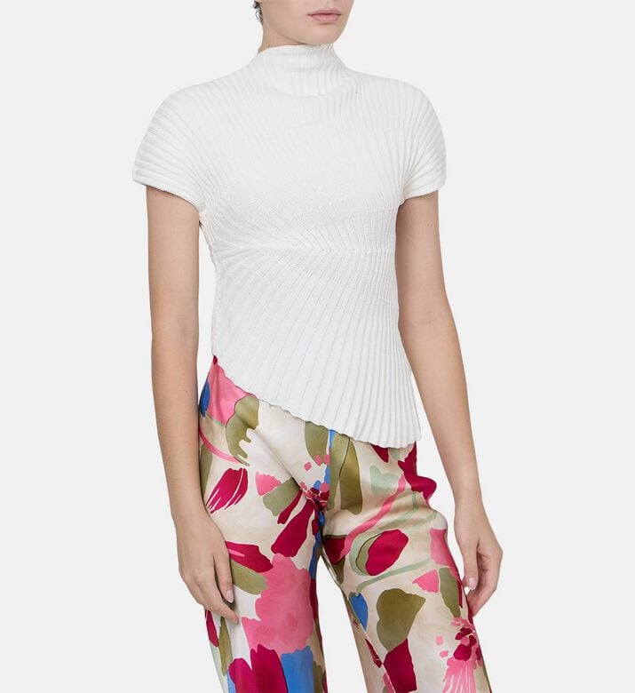 بلوزة أنيمي محبوكة