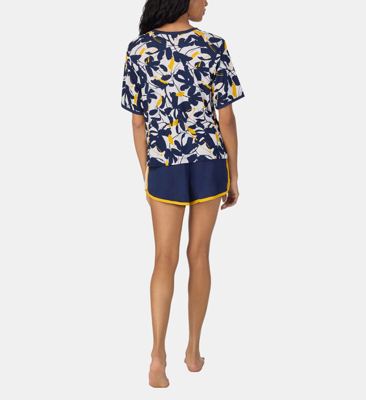طقم بيجامة قصيرة بطبعة أزهار