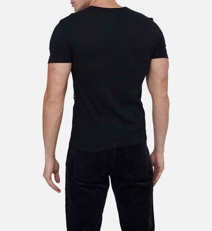 تيشيرت ستوكلي قصير الأكمام بطبعة شعار