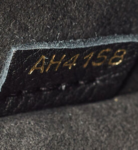 Louis Vuitton Louis Vuitton Black Monogram Canvas Victoire Bag Preowned, Packshot View