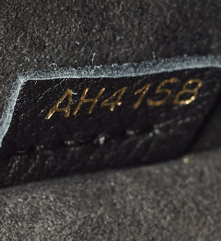 Louis Vuitton Louis Vuitton Black Monogram Canvas Victoire Bag Preowned, Packshot View