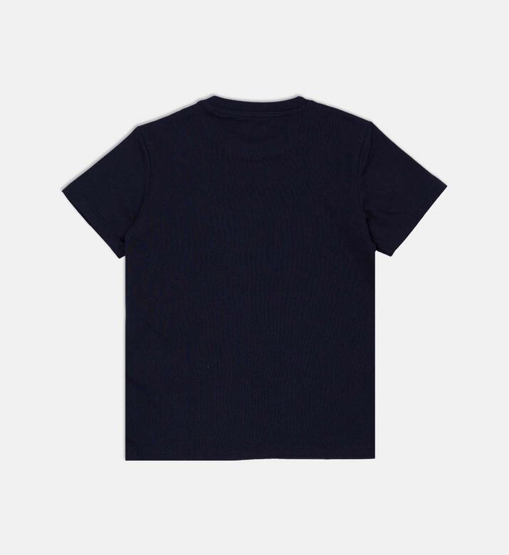 تيشيرت فضفاض بحافة مستقيمة وطبعة شعار تيشيرت فضفاض بحافة مستقيمة وطبعة شعار