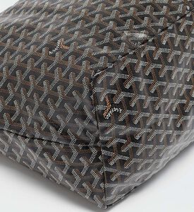 حقيبة يد سانت لويس من غويار بقماش غوياردين مطلي وجلد مملوكة مسبقًا